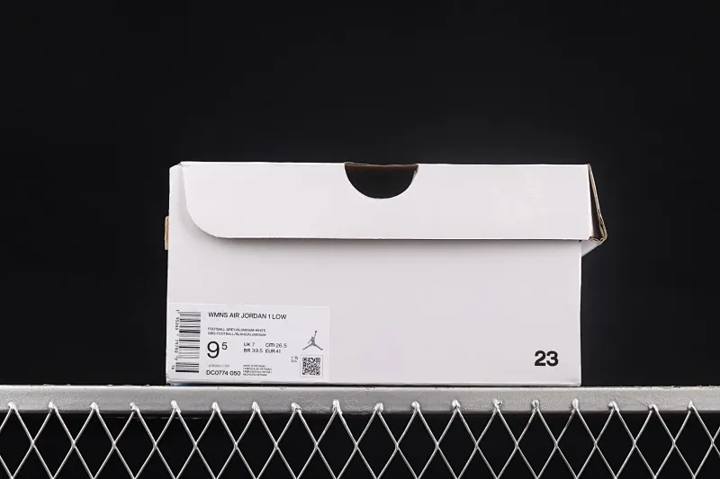 All categories Air Jordan Jordan series basketball shoes Air Jordan 1 Low G version pure original Air Jordan 1 Low AJ1 Joe 1 University blue ice blue gray low-top casual sneakers DC0774-050